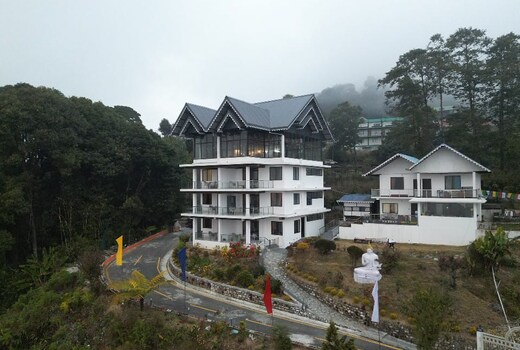 Longitude Homestay Dalapchand