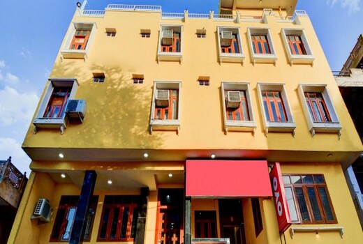 Hotel Karni Palace