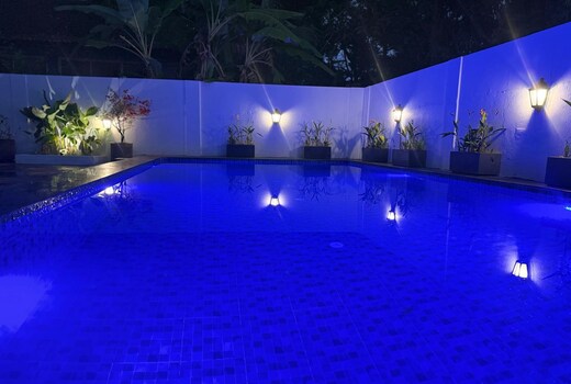 Henmil Hideaway