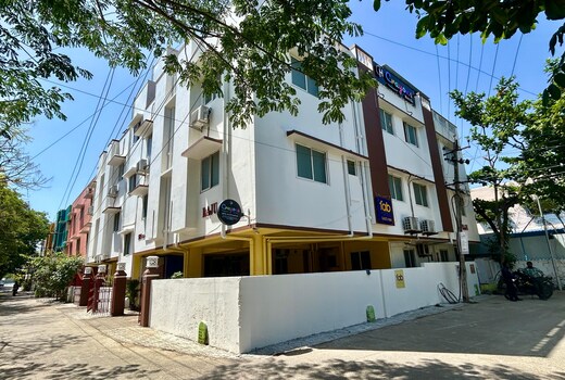 Crayons Hotel
