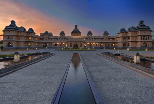 EVOLVE BACK, HAMPI