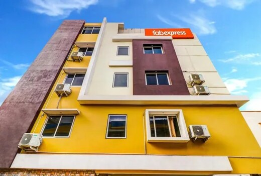 FabHotel B Square