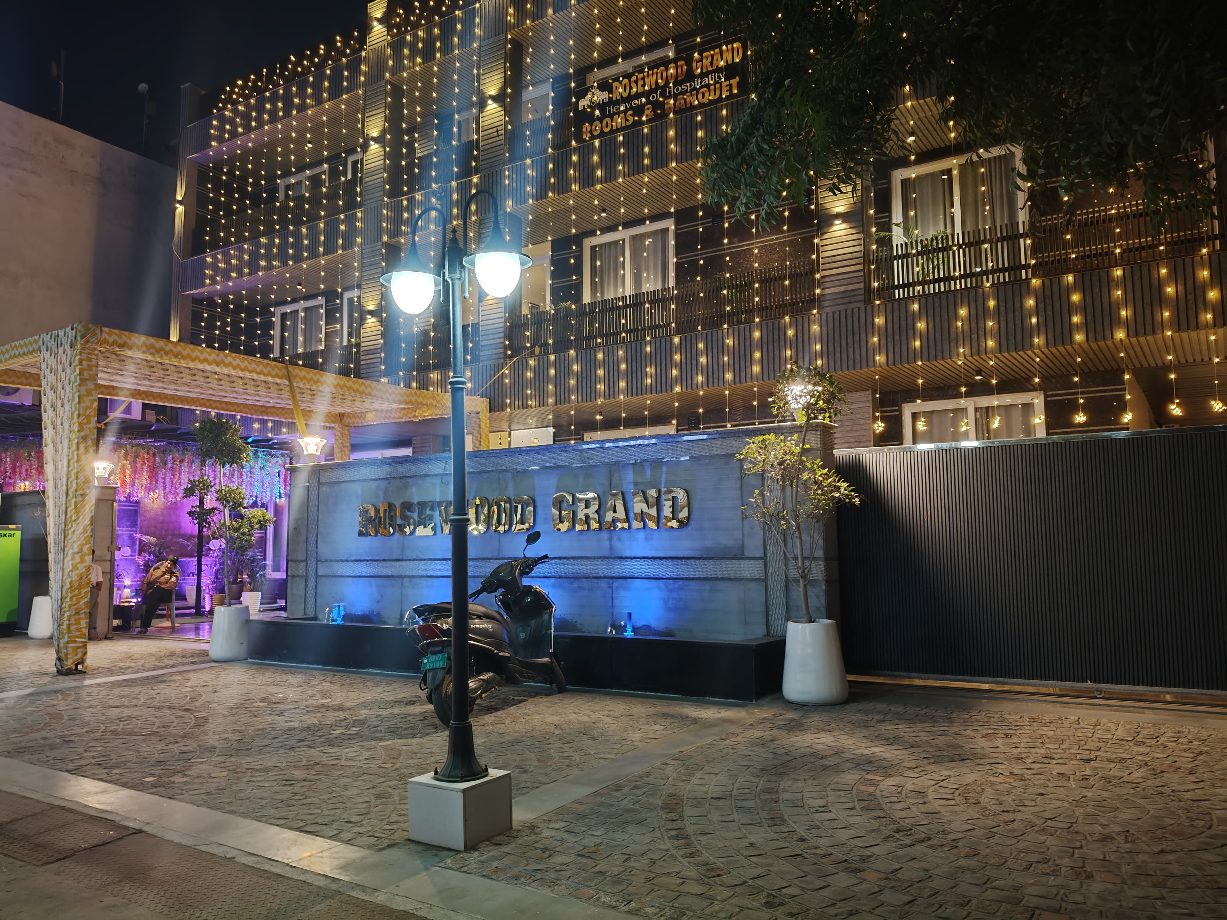 Rosewood Grand