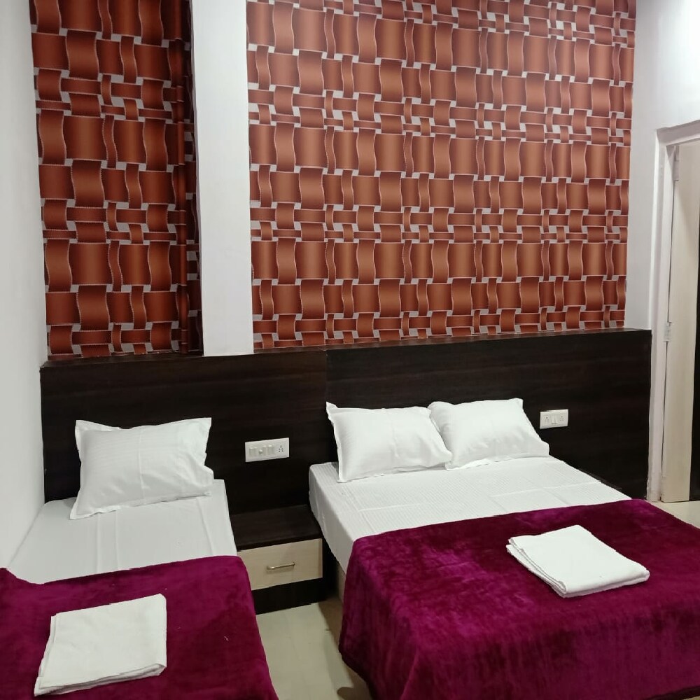 HOTEL MOTI MAHAL (1 Km from Dargah)
