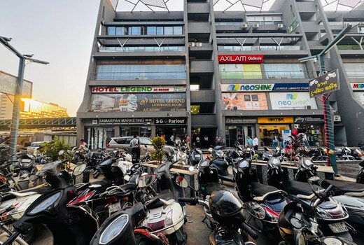 HOTEL LEGEND S G HIGHWAY