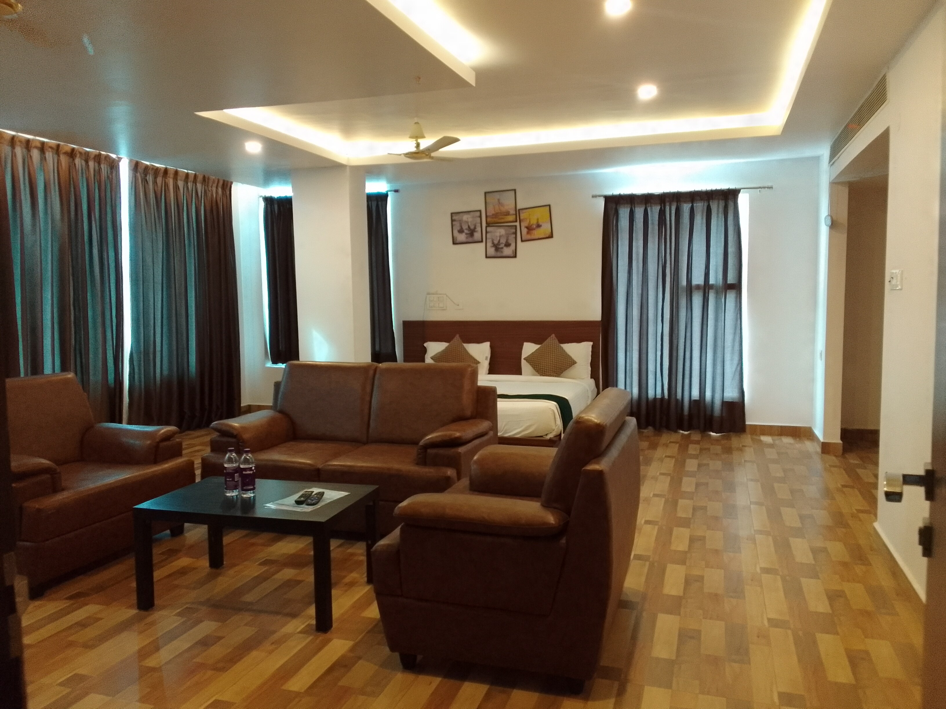 Main gallery