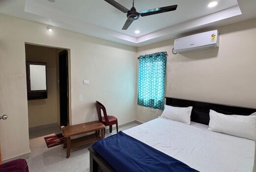 S S ROYAL INN