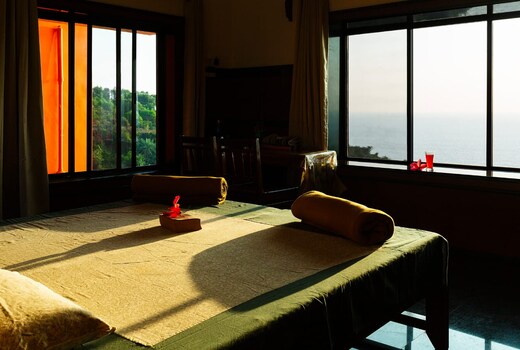 Simran's Seaview
