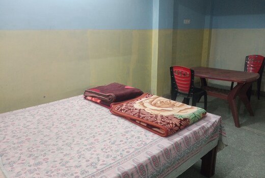 Yogeshwar guest house