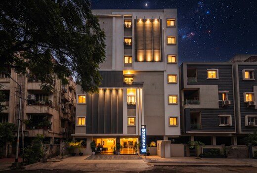Monday hotel & Suites Hitec city Hyderabad