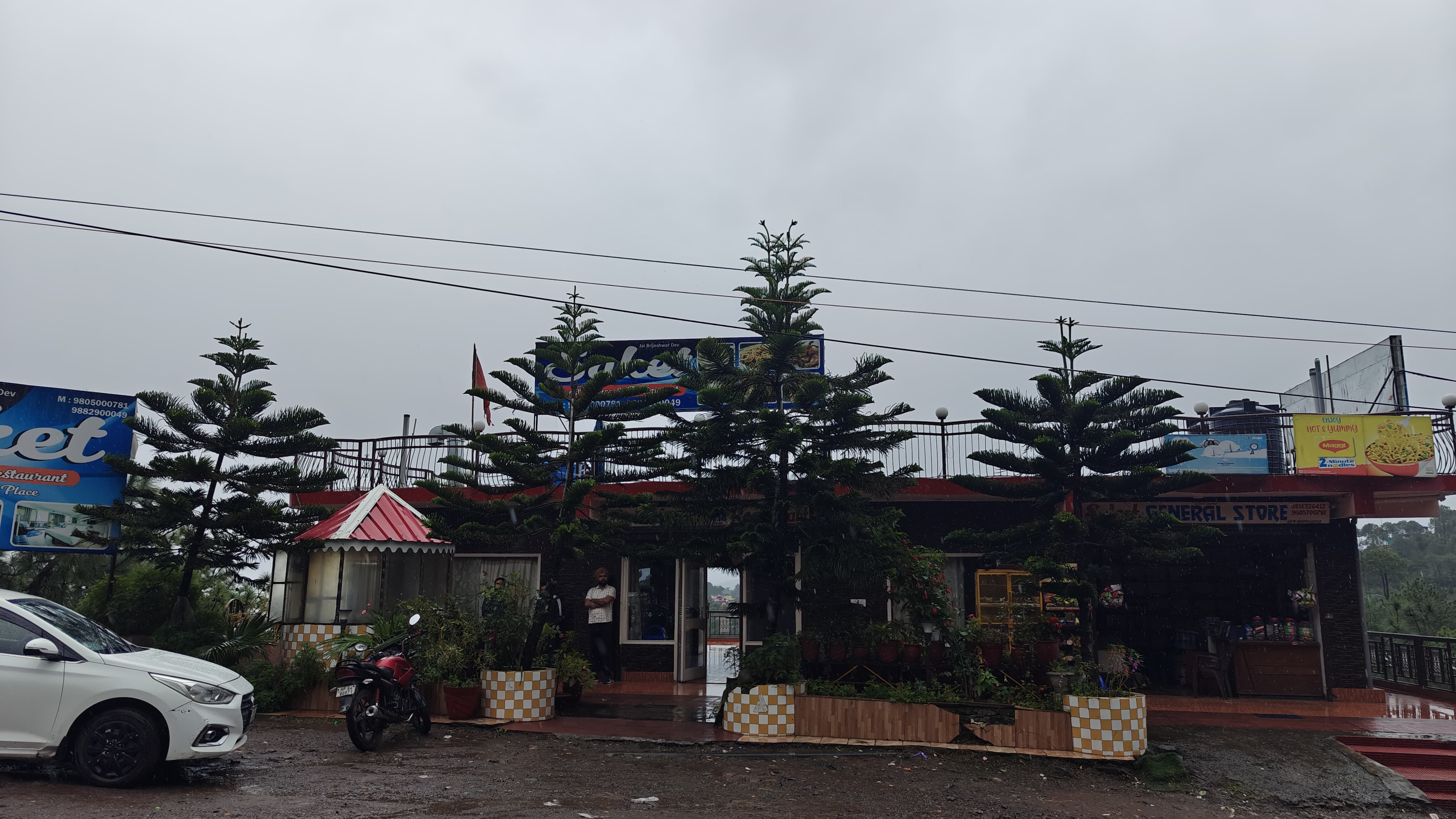 Saket Guest House and Restaurant