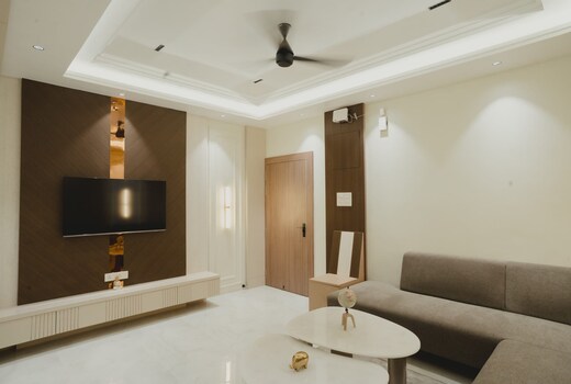 Vaayu Ganga 3Bhk Assi Road 10 Mins to temple