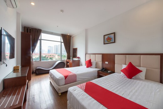 OYO 196 Sweet Hotel