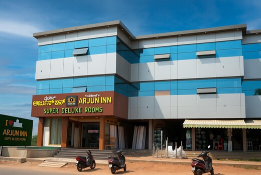 ARJUN INN SUPER DELUXE ROOMS
