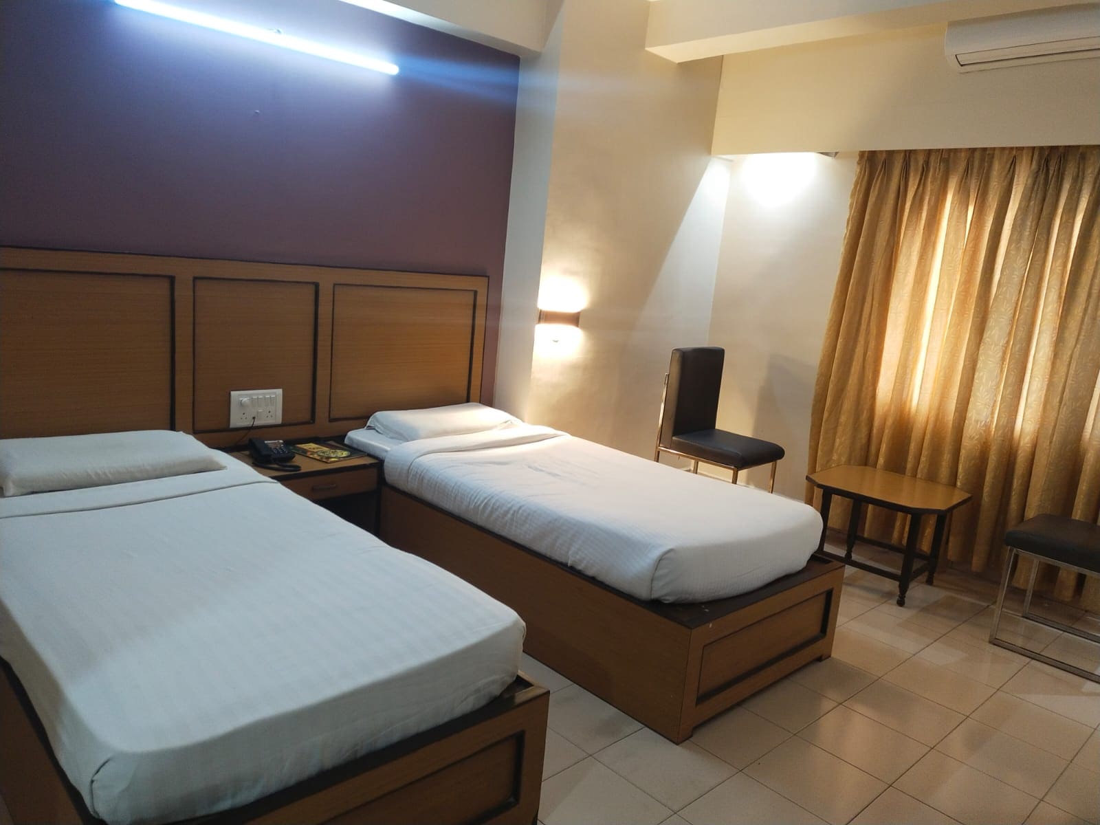 HOTEL DOLPHIN RESIDENCY INN