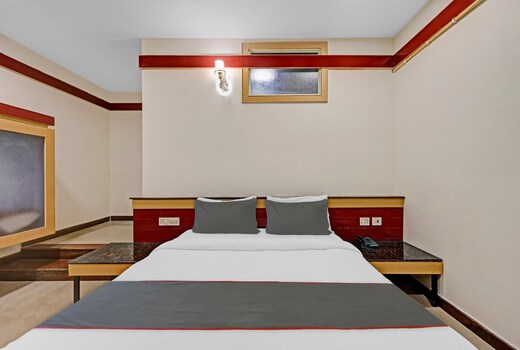 Super Collection O Sri Sai Ram Suites
