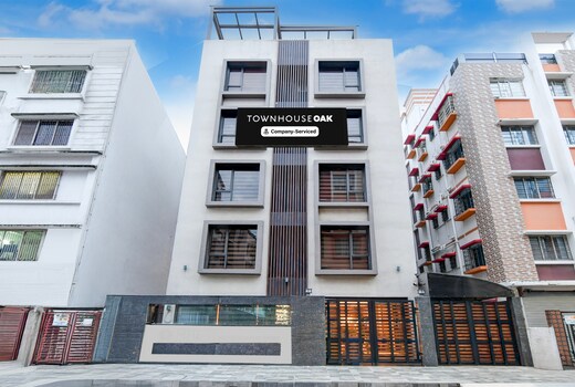 Super Townhouse Oak DLF Newtown Bus Terminal