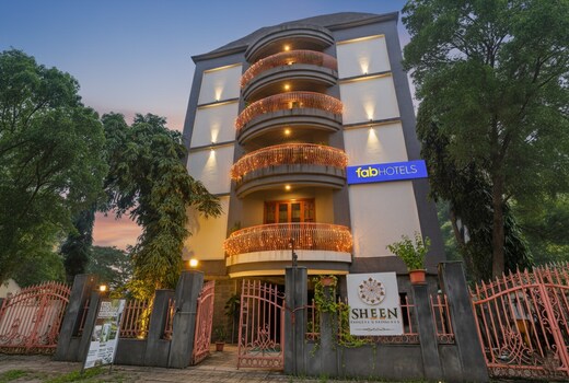 FabHotel Sheen Residences