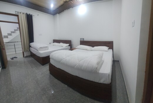 OM HOTEL