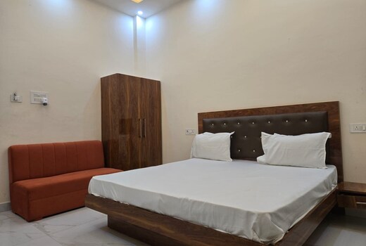 Hotel O Kailsaha Palace