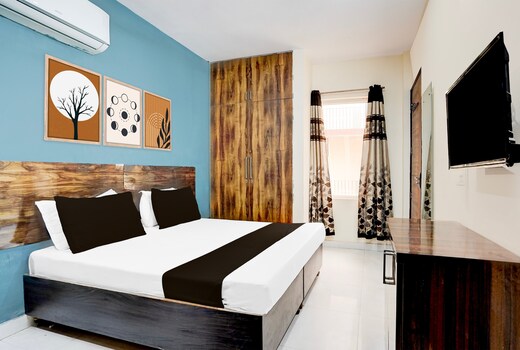 Hotel O Super Silverkey Galleria Market
