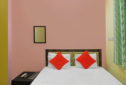 Hotel O F Three Hotel