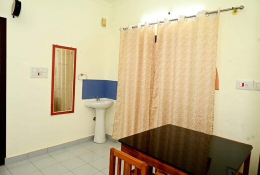 Kuppendare Coorg Homestay Ground F