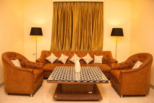 2Km To Vishwanath Temple 2BHK APT Senior citizen