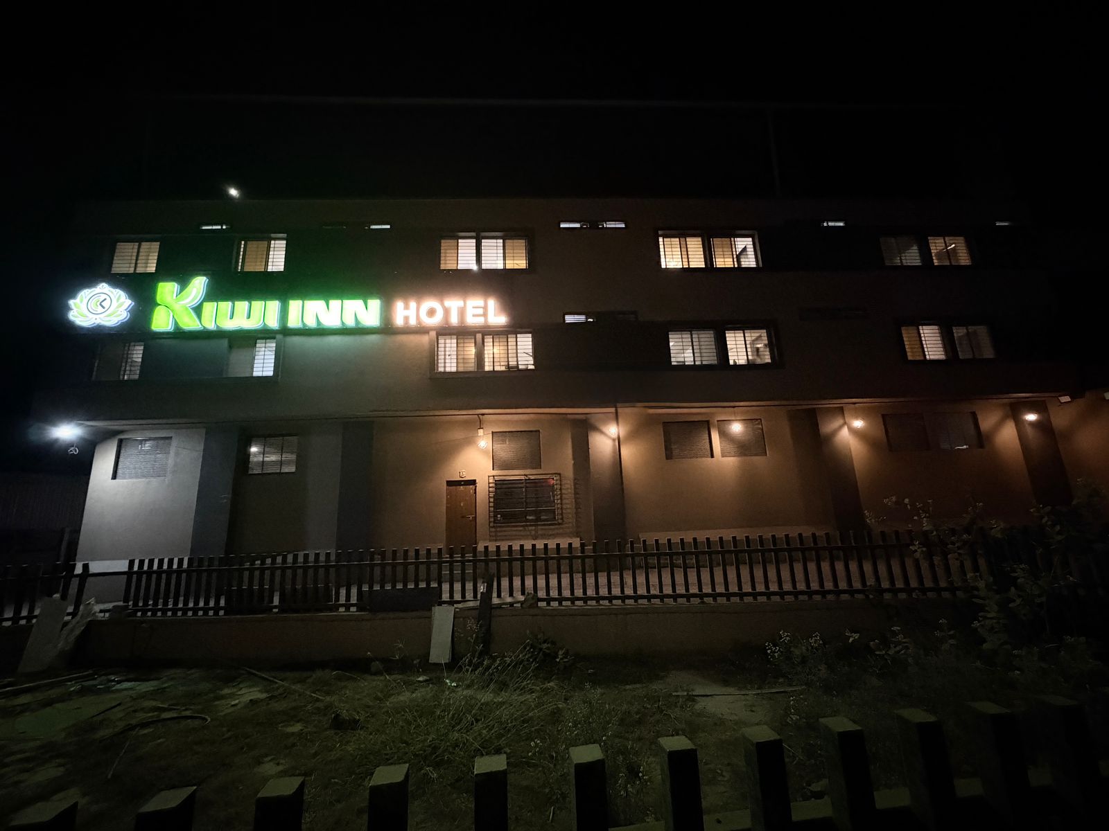 Kiwi Inn Hotel Palda