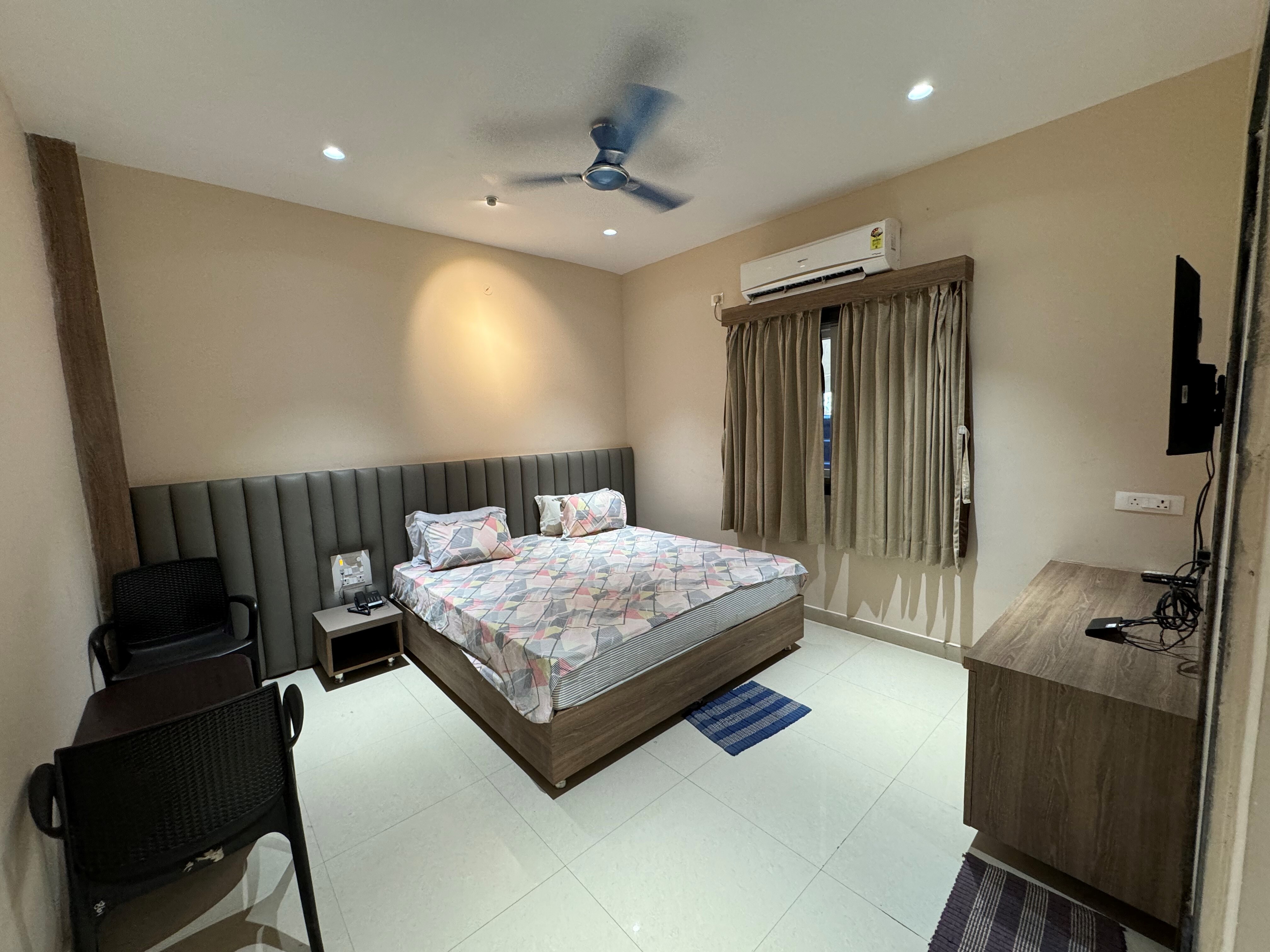 HOTEL 180 DEGREE