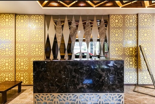 Hotel Surpin Palace
