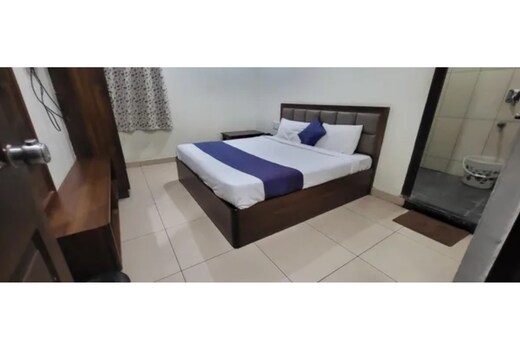 FabHotel Latitude