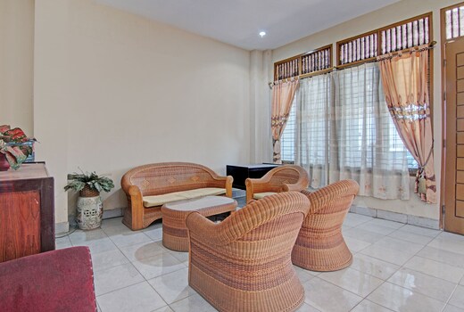 Hotel O Lavina Guesthouse