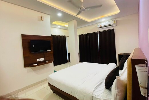 HOTEL RM INN & RESTAURANT