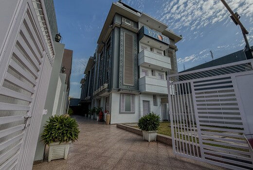 Hotel Bizzotel