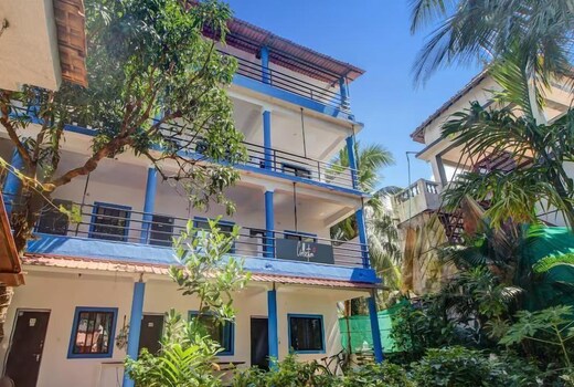 Aqua Wave by YogiTree Hotels