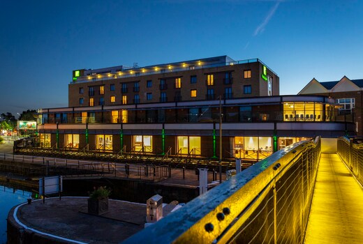 Holiday Inn Brentford Lock