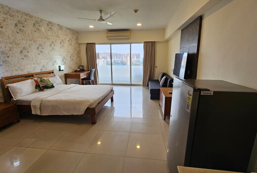 Couple Friendly Deluxe Studio Apartment