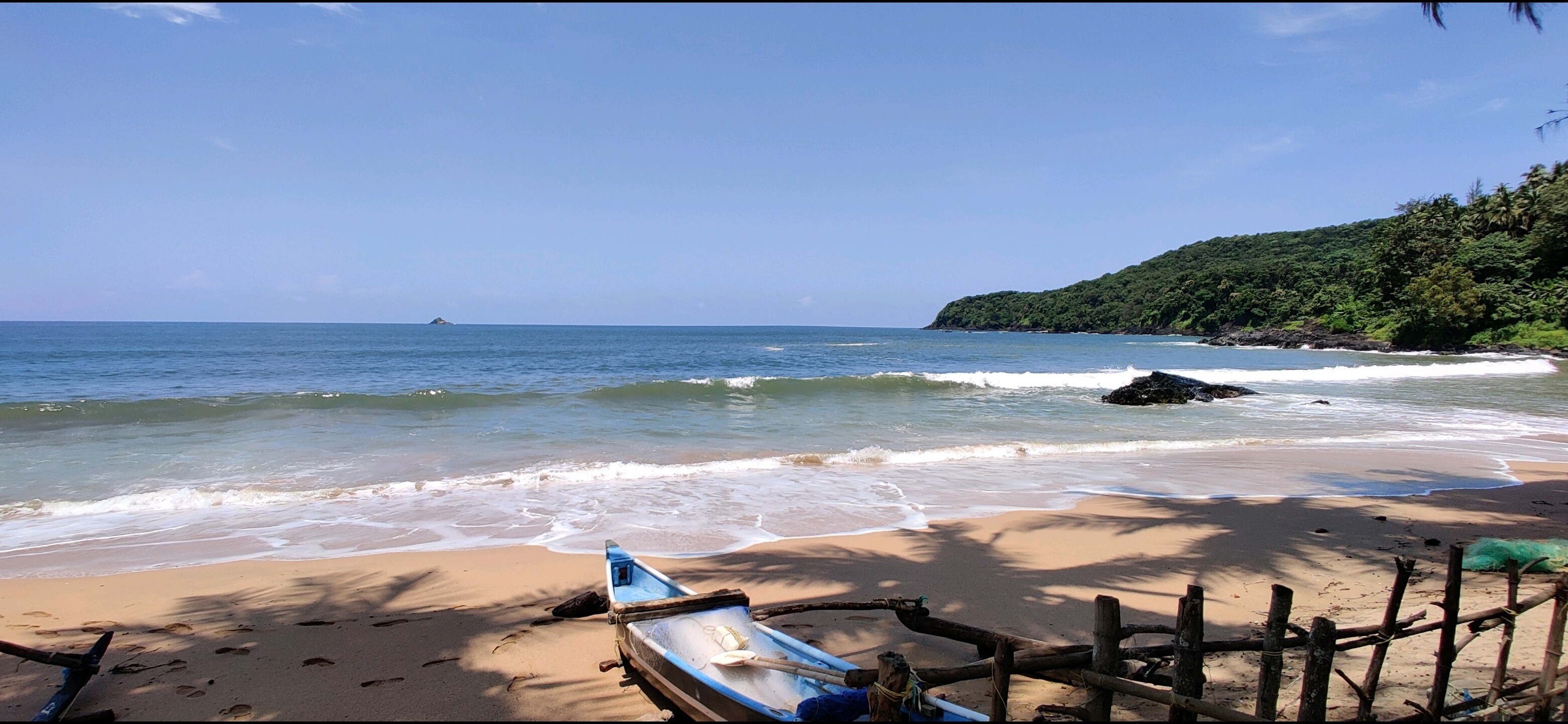 Kamaxi Beach Resort, Pollem