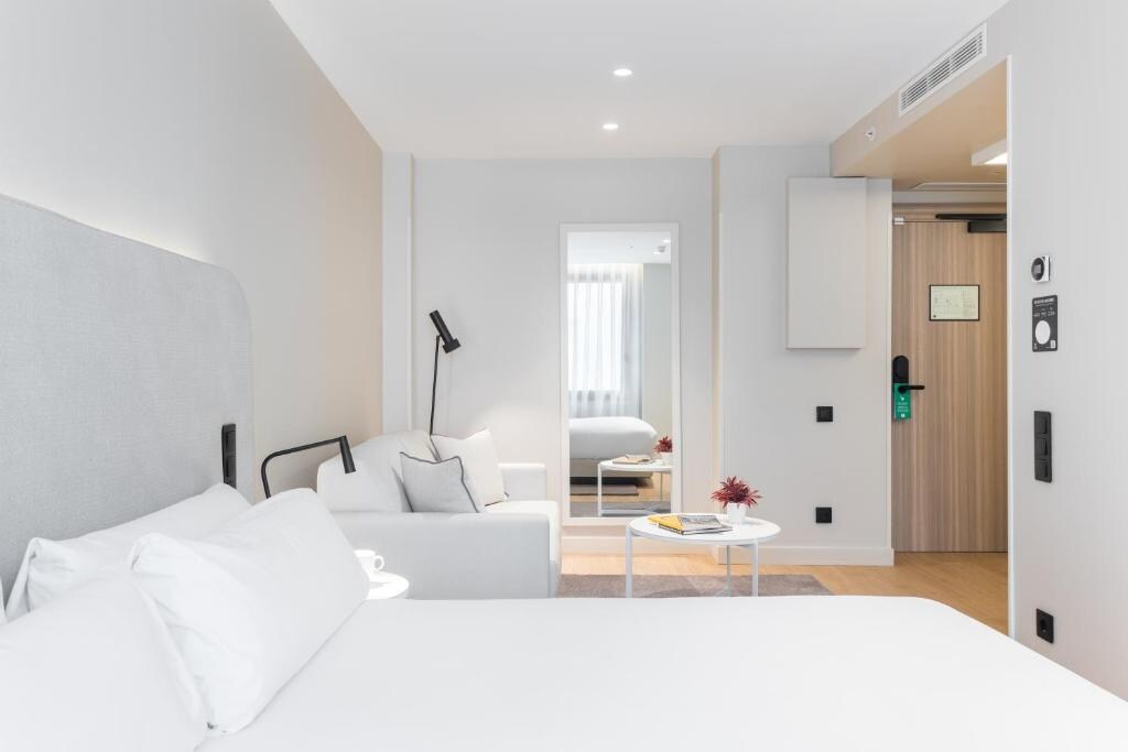 Royal Ramblas Hotel