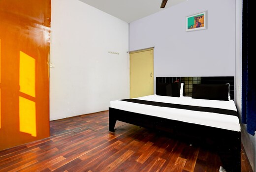 Hotel O Golden Guest House