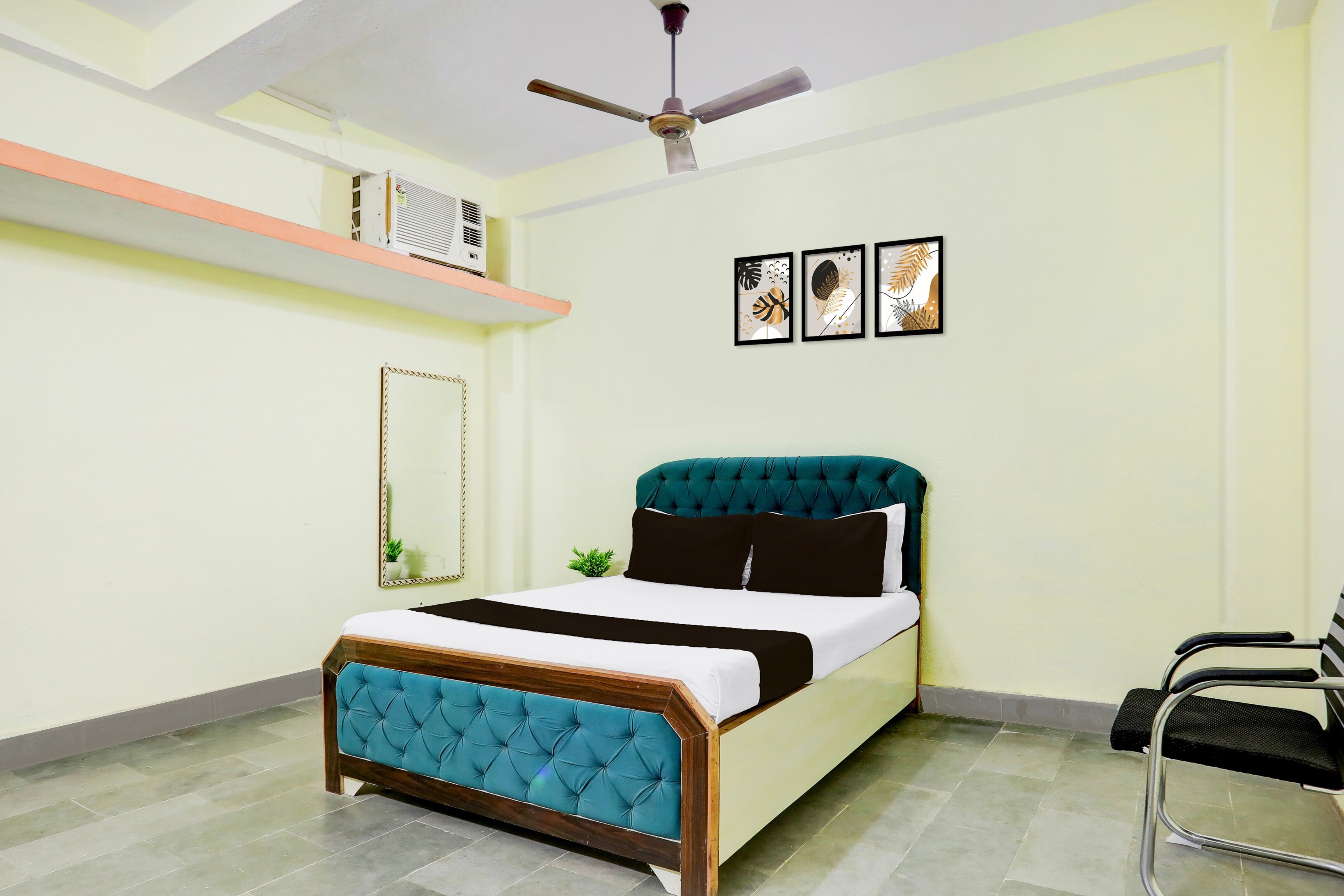 Hotel O Holiday Guest House