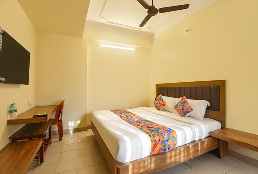 FabHotel GT Galaxy Park - Nr Express Avenue Mall, Royapettah