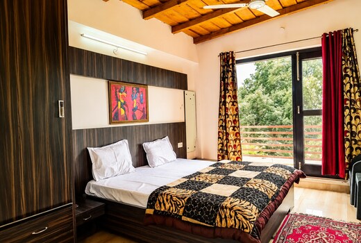 Valewood Cottage 3BR in Shyamkhet by Homeyhuts