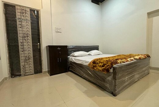 Madhuri Guest House