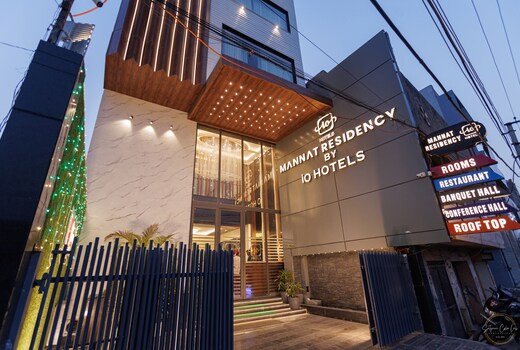 Mannat residency by iO Hotels