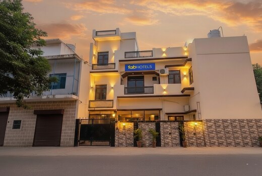 FabHotel Uma Yugul