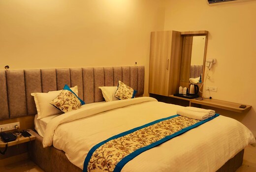 Gautam Inn