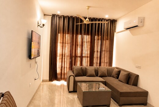 Stay Royal At Sky Gardens