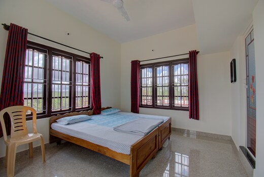 Paradise Homestay | Rooms & Caretaker
